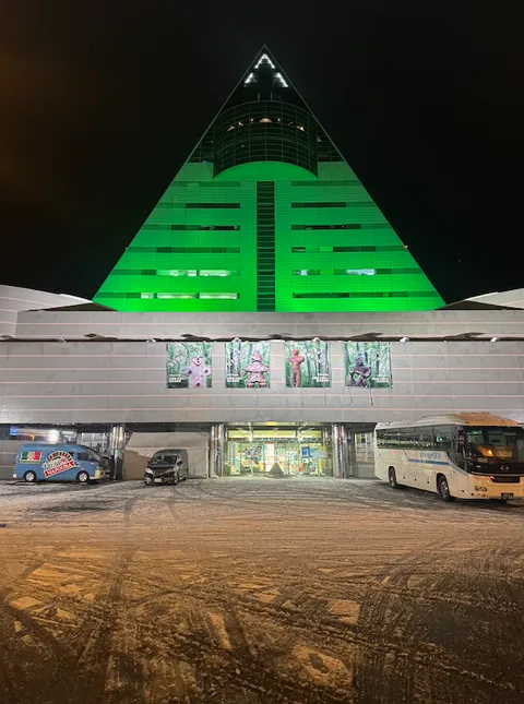 아스팜 야경 녹색 조명